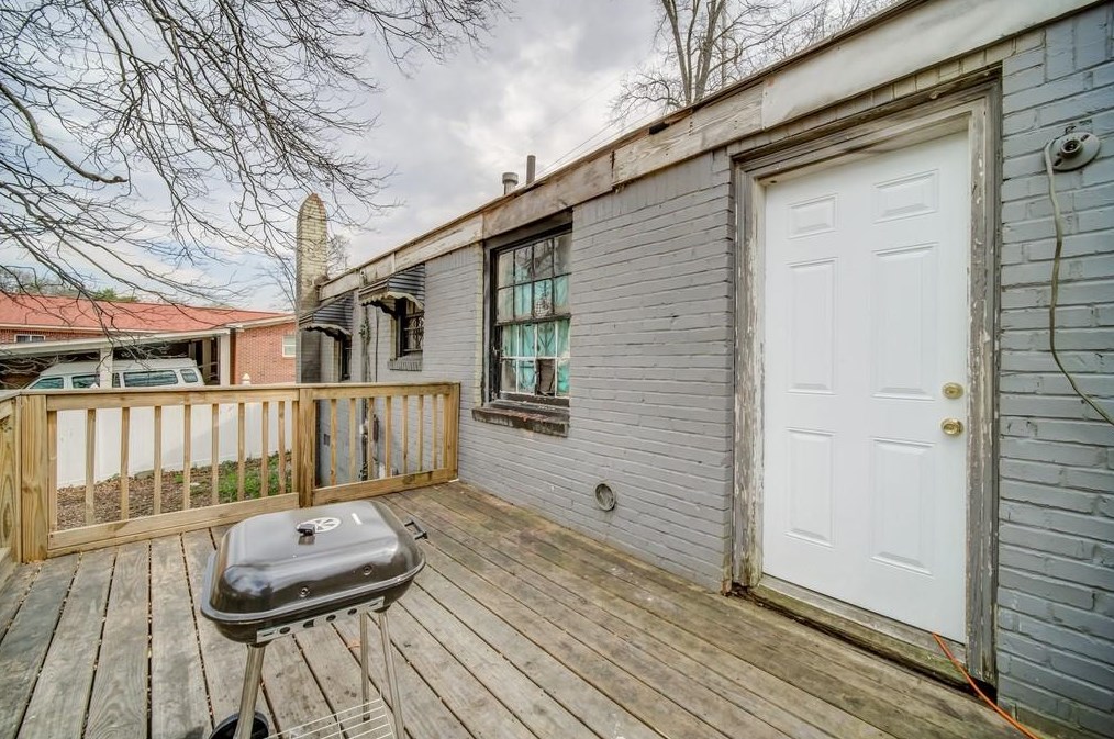 3312 Glenwood Rd, Decatur GA  30032-4274 exterior