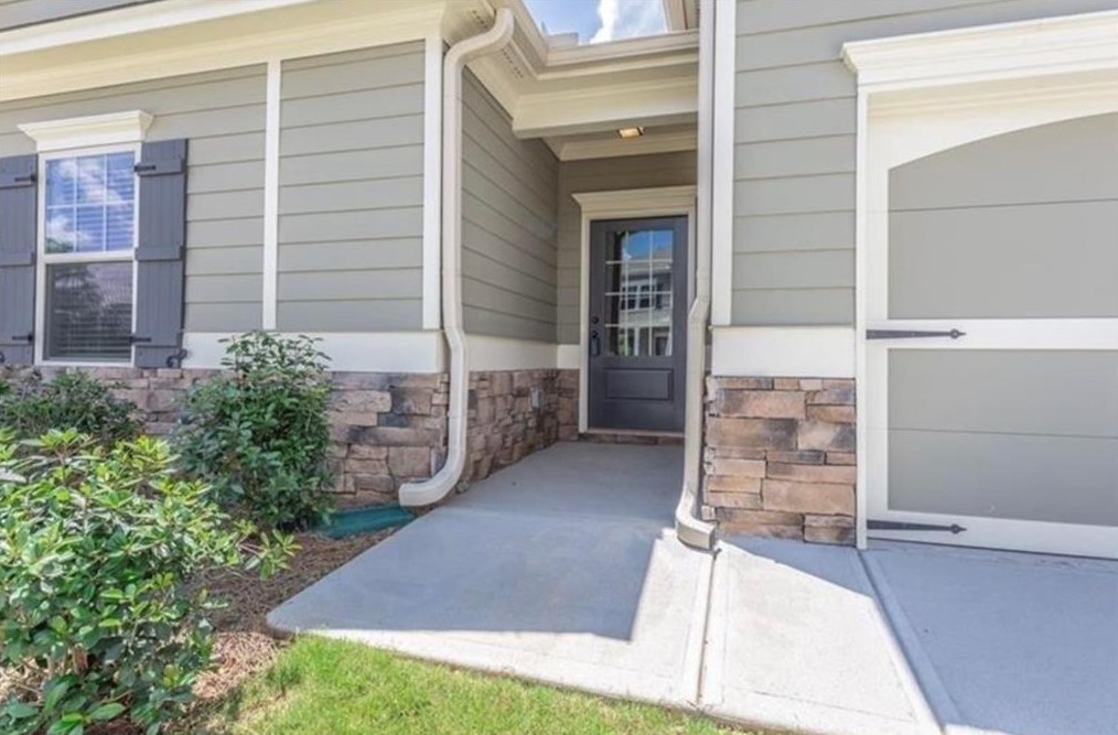 251 Jefferson Ave, Holly Springs, GA 30114