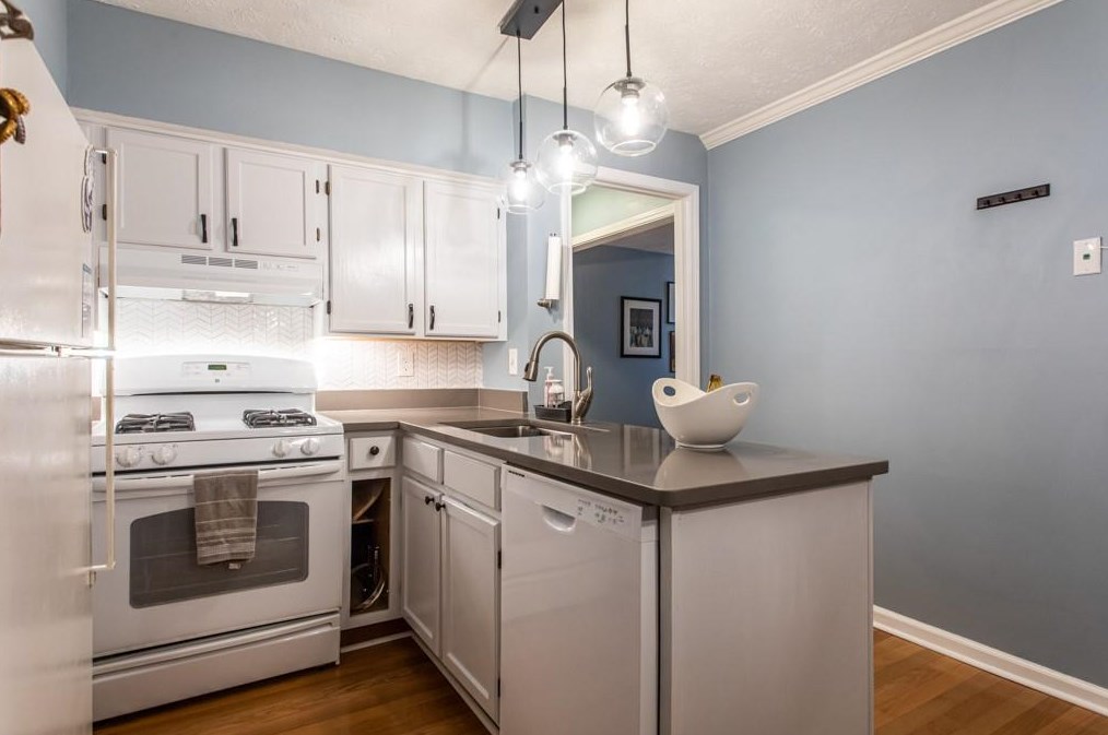 2076 Brian Way, Decatur GA  30033-3830 exterior