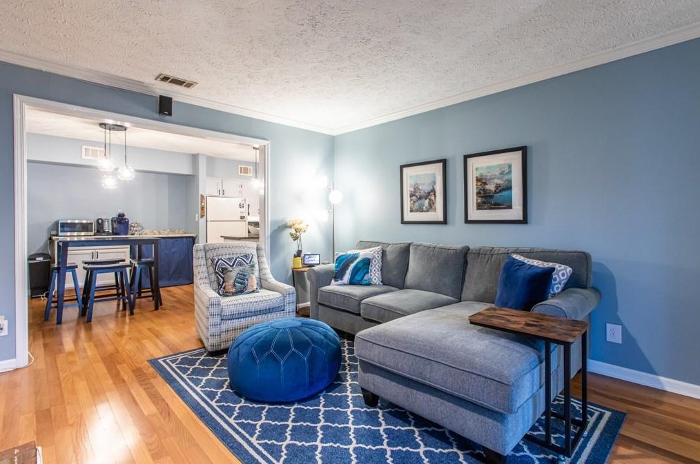 2076 Brian Way, Decatur GA  30033-3830 exterior