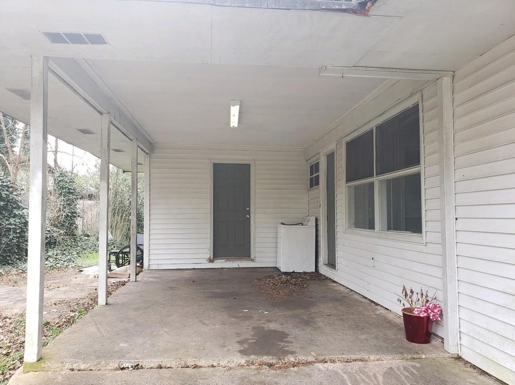 2703 Ellen Way, Decatur GA  30032-6448 exterior