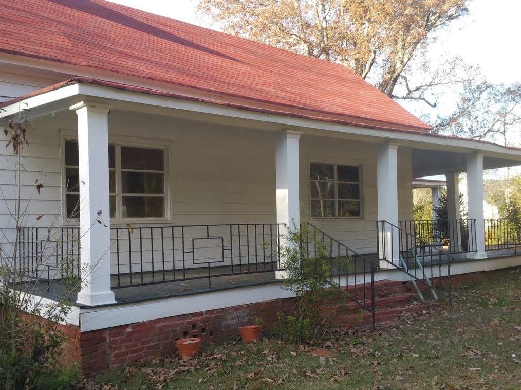 1405 Smokey Rd, Newnan, GA 30263