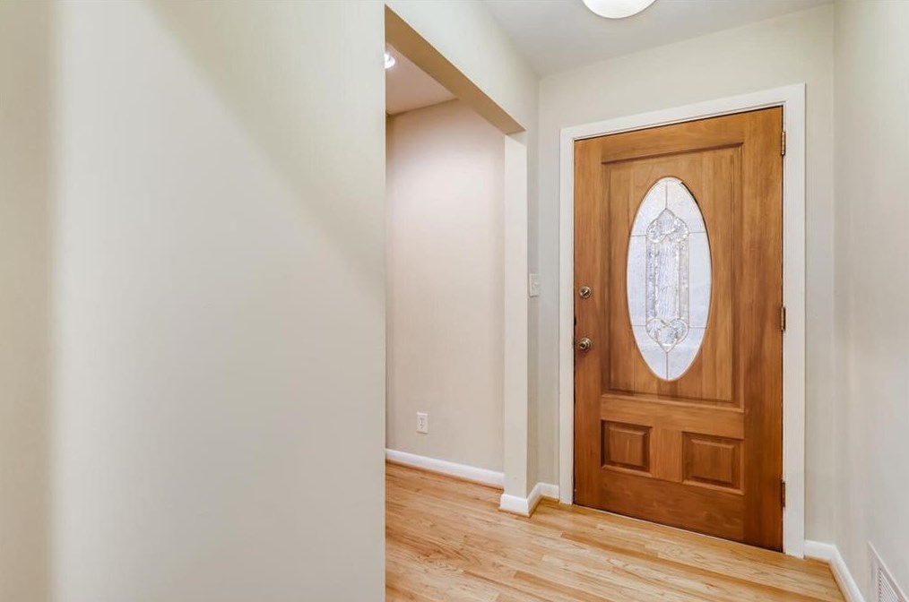 4041 Pineview Dr, Smyrna, GA 30080-5943