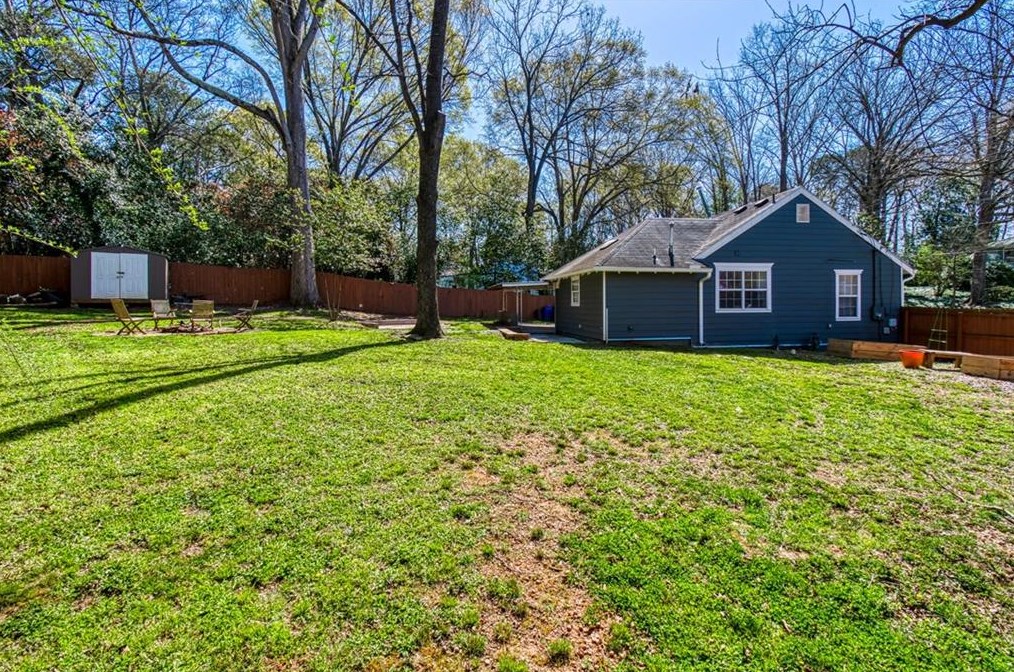 2848 Midway Rd, Decatur GA  30030-4635 exterior