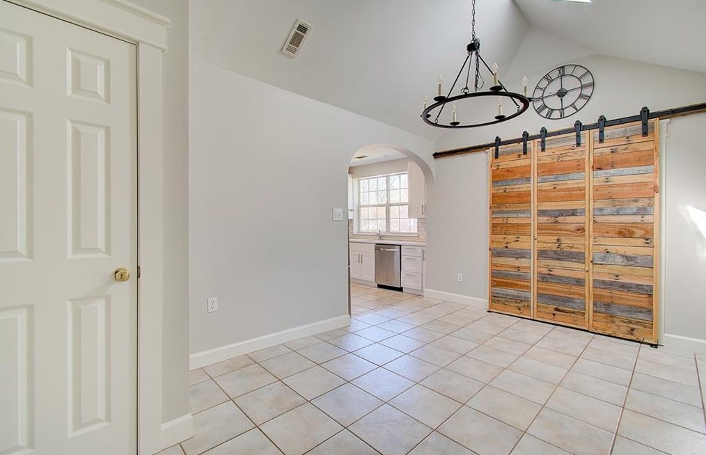 2848 Midway Rd, Decatur GA  30030-4635 exterior