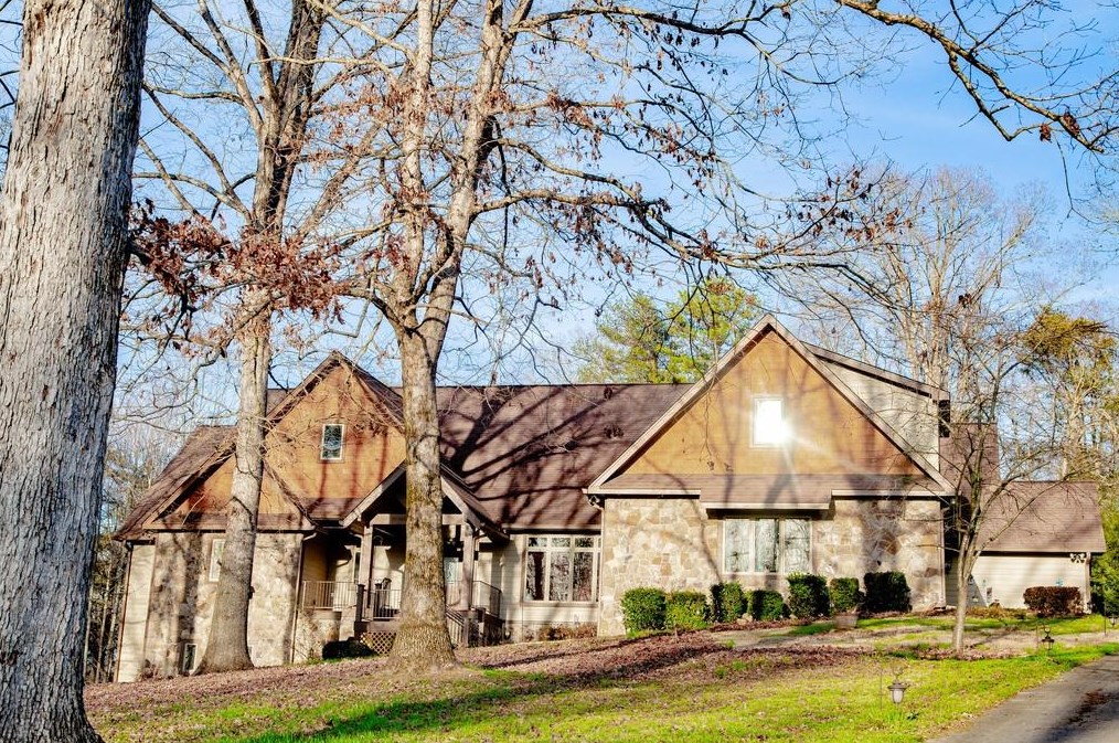 712 Meadow Run Ct, Clarkesville, GA 30523