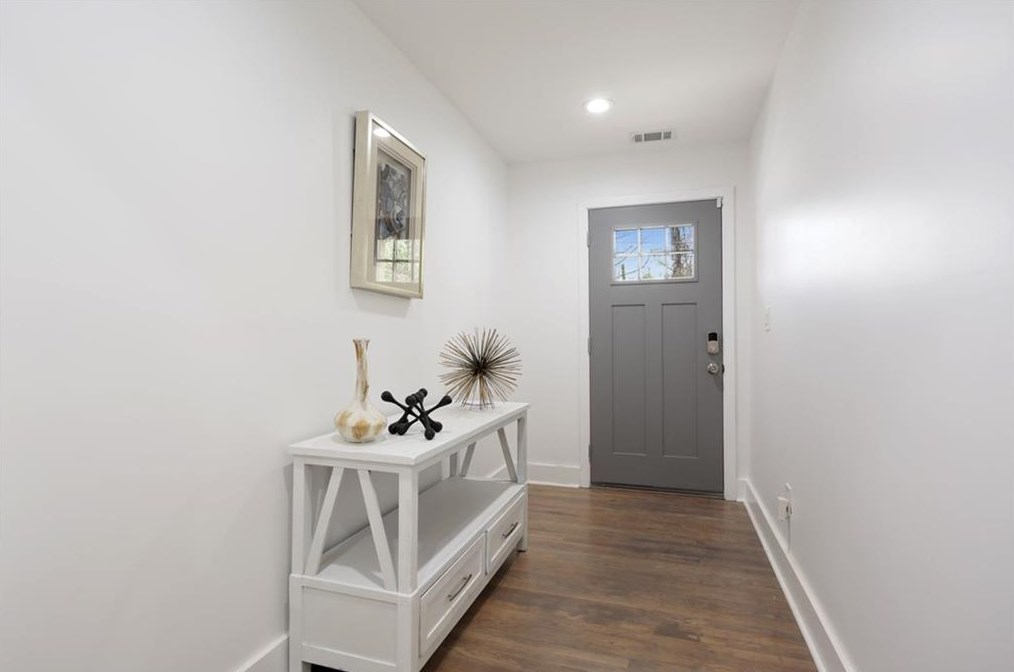 3383 Lark Ln, Decatur, GA 30032-2563