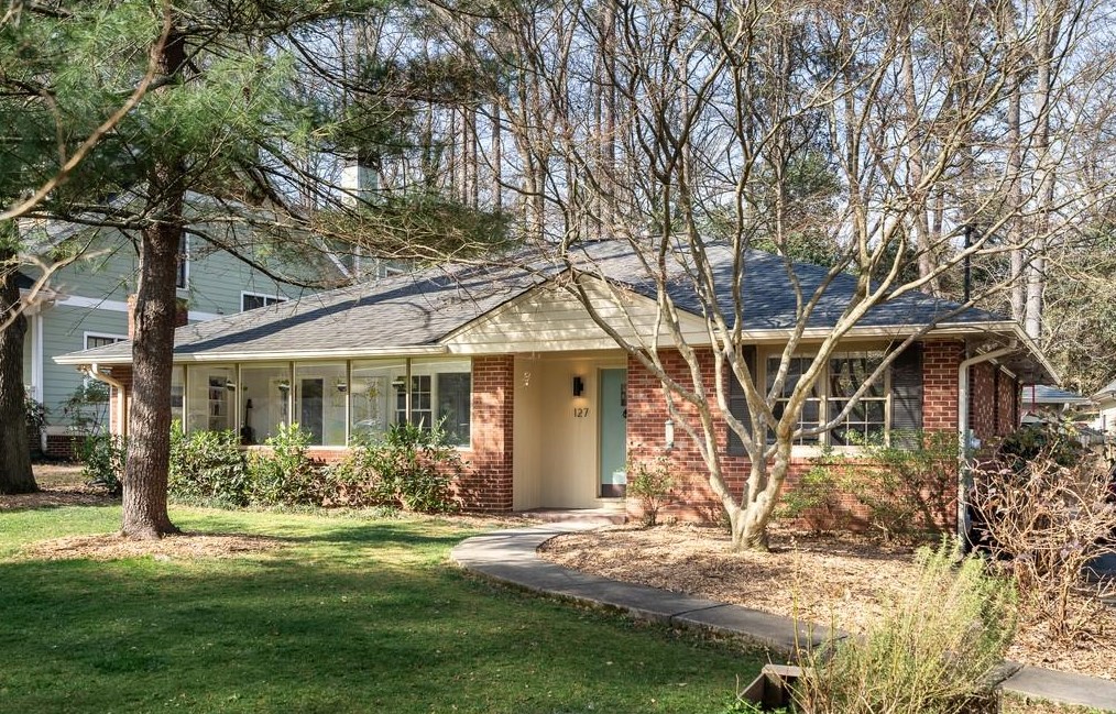 127 Mockingbird Ln, Decatur, GA 30030-1160