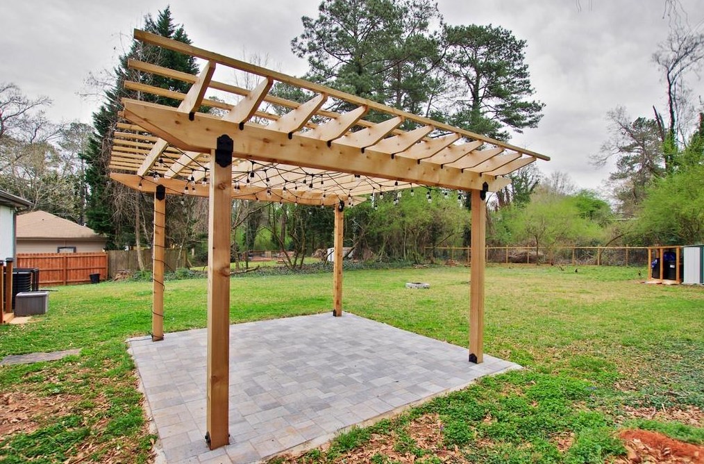 3129 Leeland Rd, Decatur GA 30032-2838 exterior