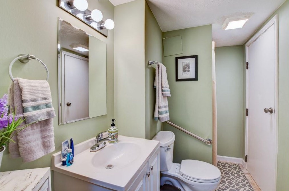 4583 Gann Xing, Smyrna GA  30082-4425 exterior