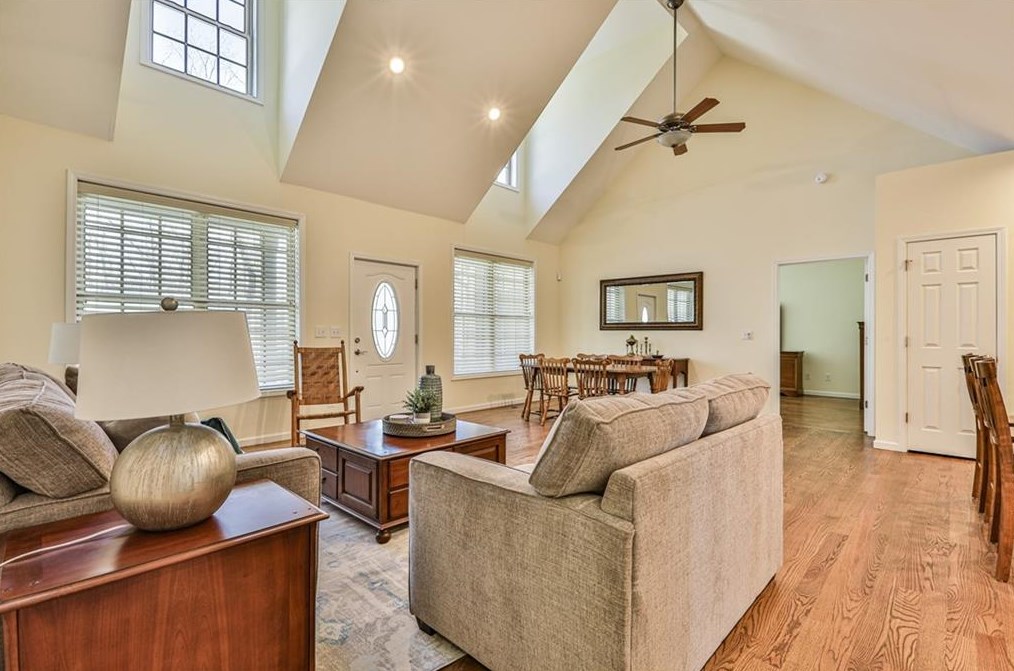 141 Gartrell St, Ellijay, GA 30540