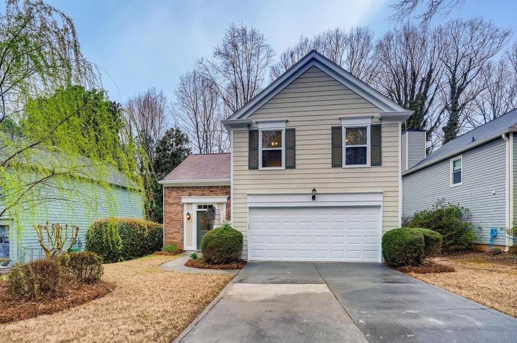4945 Bridges Dr, Alpharetta, GA 30022-6671