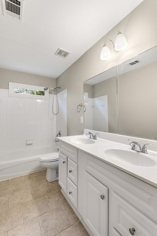 12595 Huntington Trce Ln, Alpharetta GA 30005-7504 exterior