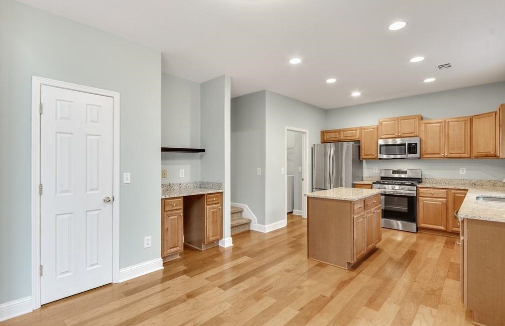 12595 Huntington Trce Ln, Alpharetta GA 30005-7504 exterior