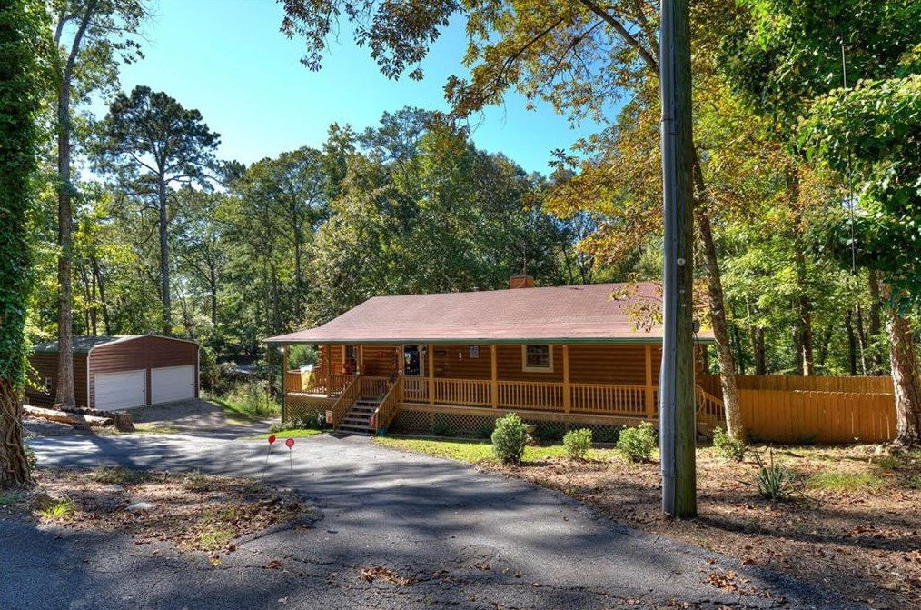 40 Swan Cir, White, GA 30184-3301