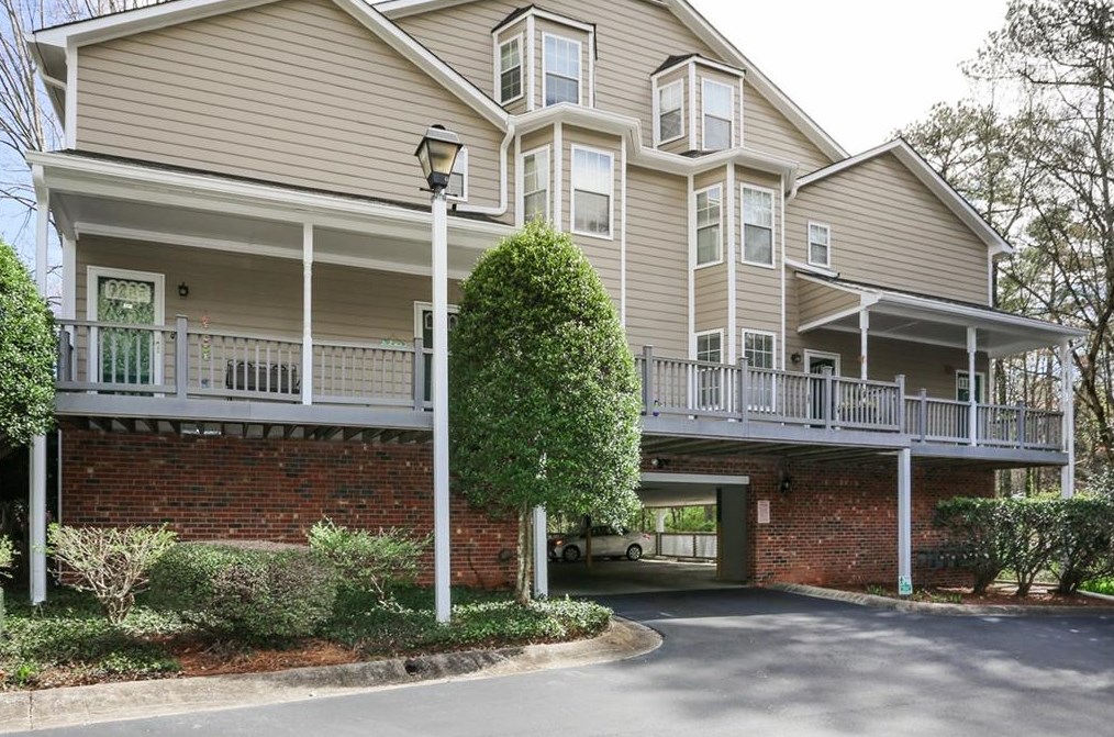 4465 Pineridge Cir, Atlanta, GA 30338-6538