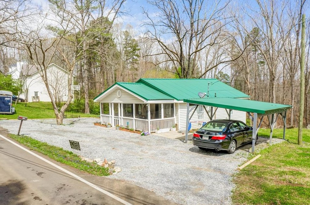 690 Fairview Rd, Ball Ground, GA 30107