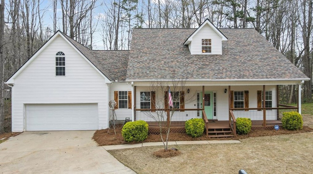 284 Ruby Ln, Commerce, GA 30530