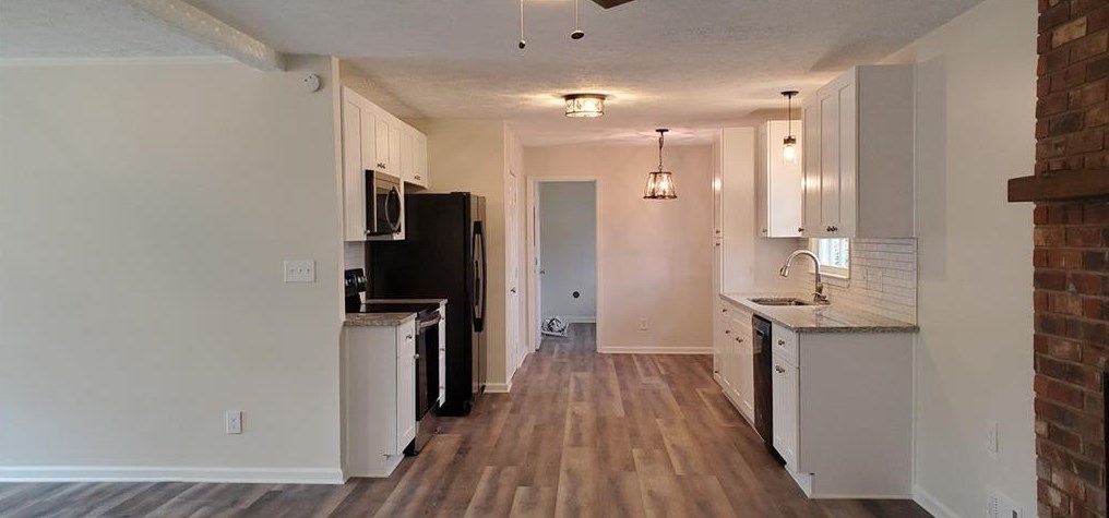 2298 Cascade Dr, Acworth, GA 30102-5933