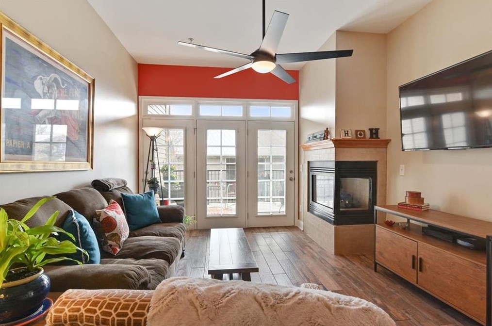 210 Creek View Ln, Roswell, GA 30075-4991