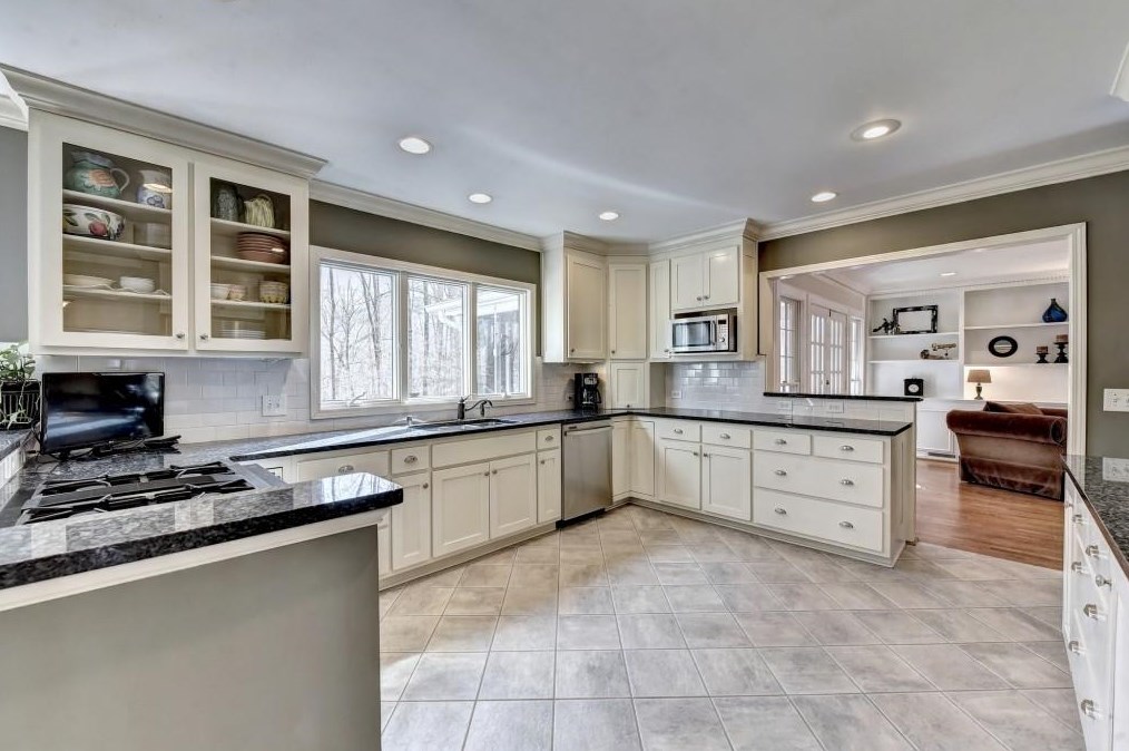 5672 Creekside Dr, Norcross, GA 30092-1023