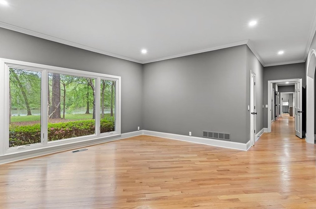 6030 Winterthur Dr, Atlanta GA  30328-4623 exterior