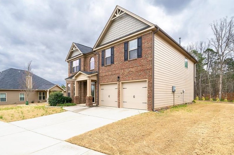 7986 Stillmist Dr, Fairburn, GA 30213