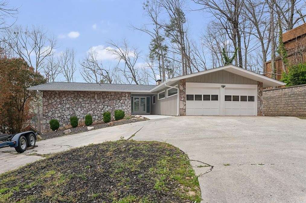 5791 Lakeshore Dr, Buford, GA 30518