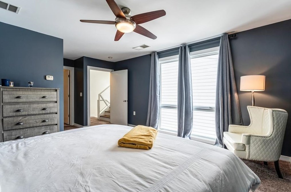 1260 Van Allen Mews, Atlanta GA 30318-4180 exterior