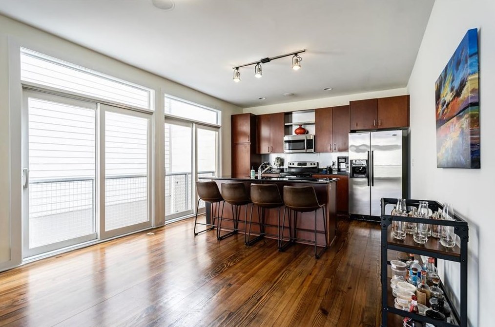 1260 Van Allen Mews, Atlanta GA 30318-4180 exterior