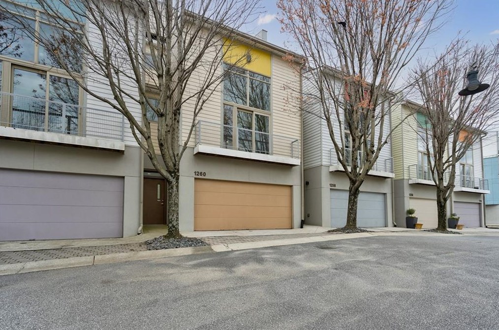 1260 Van Allen Mews, Atlanta GA 30318-4180 exterior