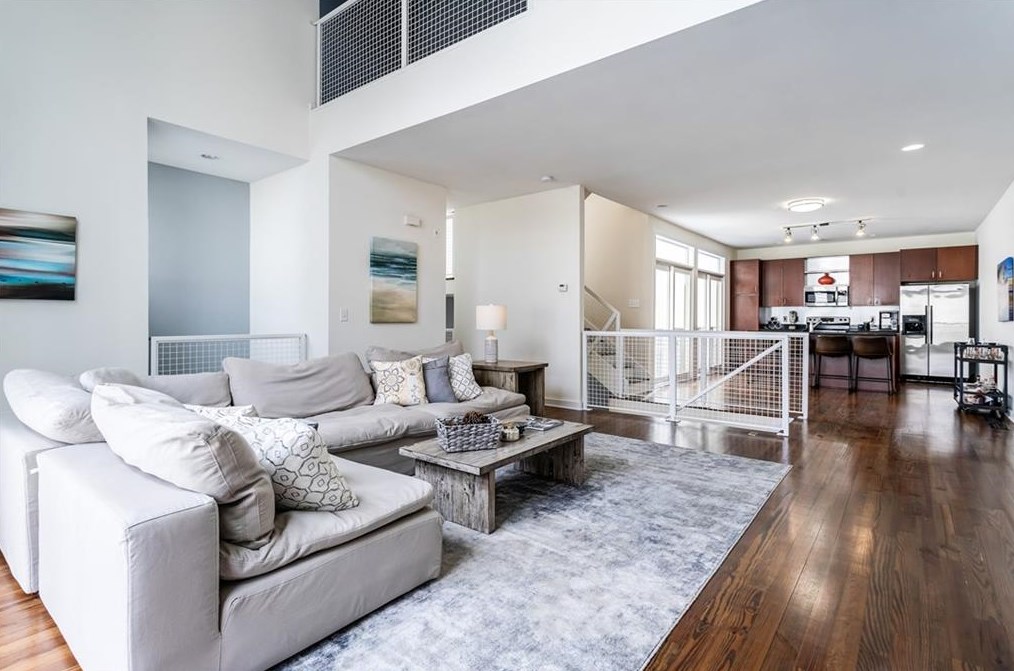 1260 Van Allen Mews, Atlanta GA 30318-4180 exterior