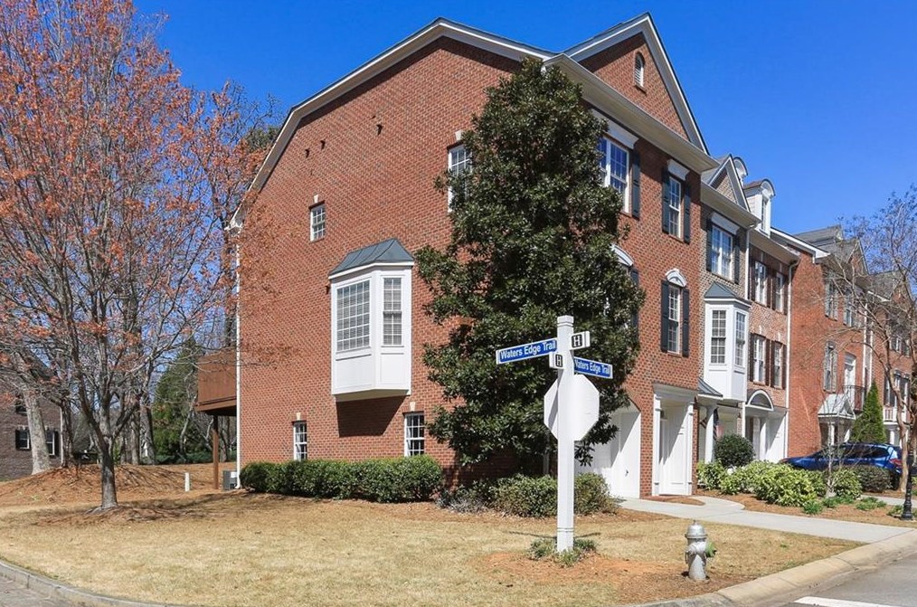 3201 Waters Edge Trl, Roswell, GA 30075-8233