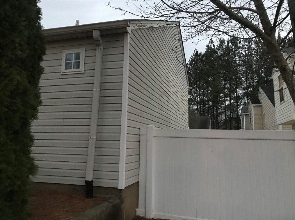 671 Windcroft Cir Nw, Acworth, GA 30101