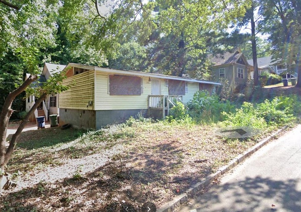 1366 Plaza Ave, Atlanta, GA 30310-3765