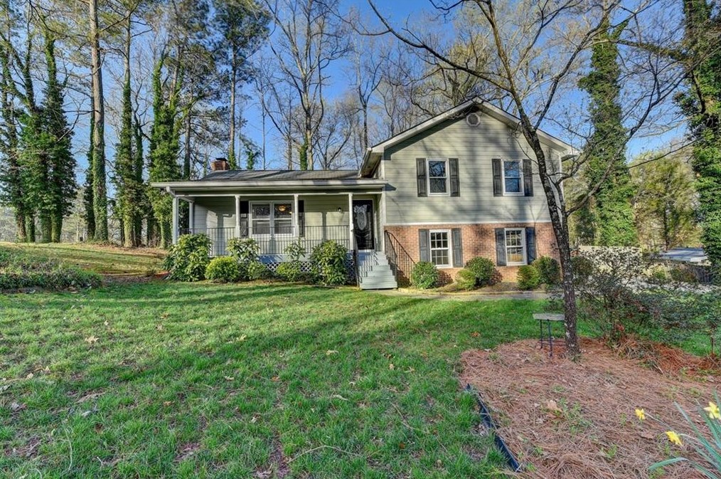 233 Summit Ridge Dr, Lawrenceville, GA 30046-6076