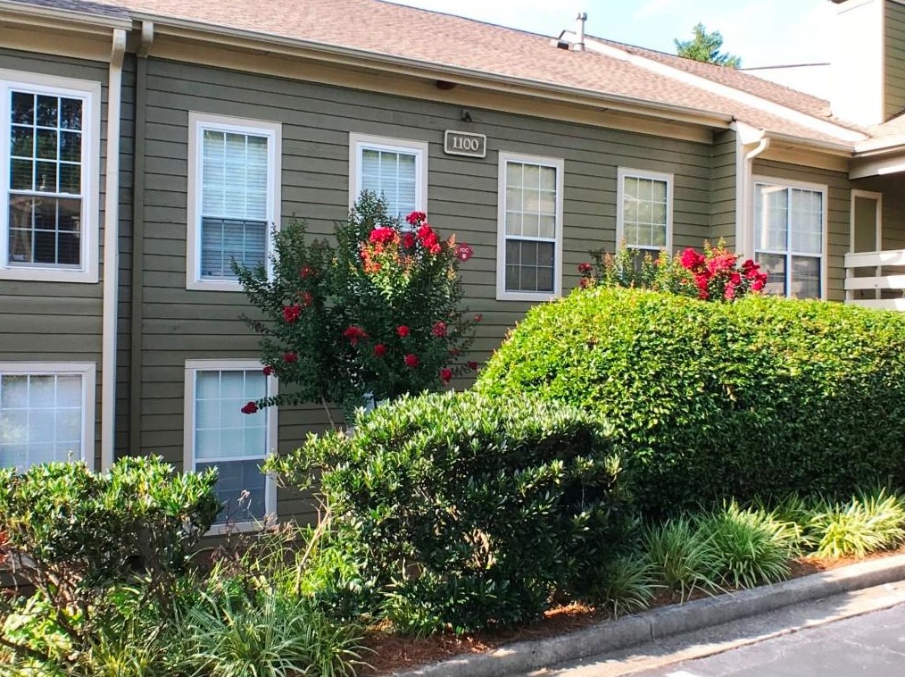 1104 Riverview Dr Se, Marietta, GA 30067