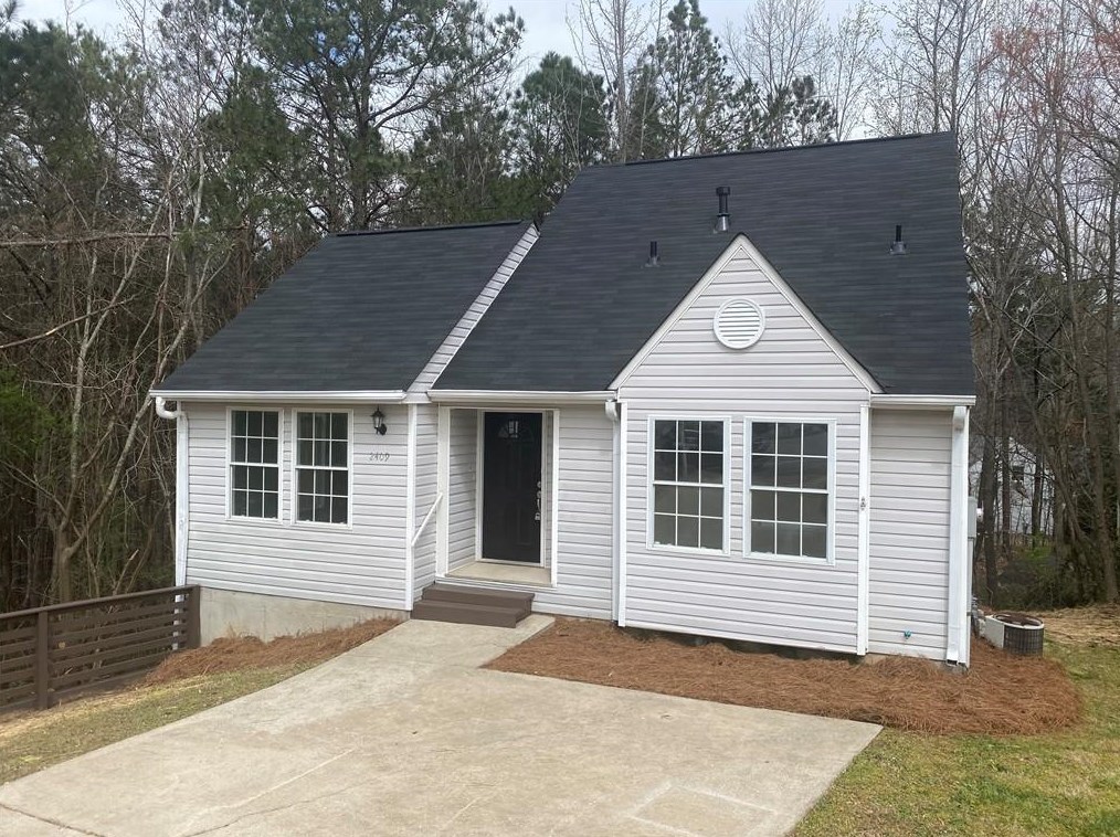 2409 Iron Horse Dr, Douglasville, GA 30135-1387