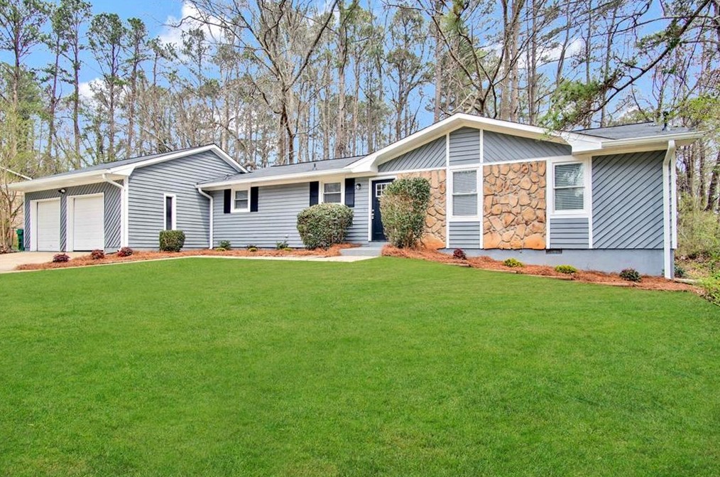 1858 Vauxhall Dr, Lithonia, GA 30058