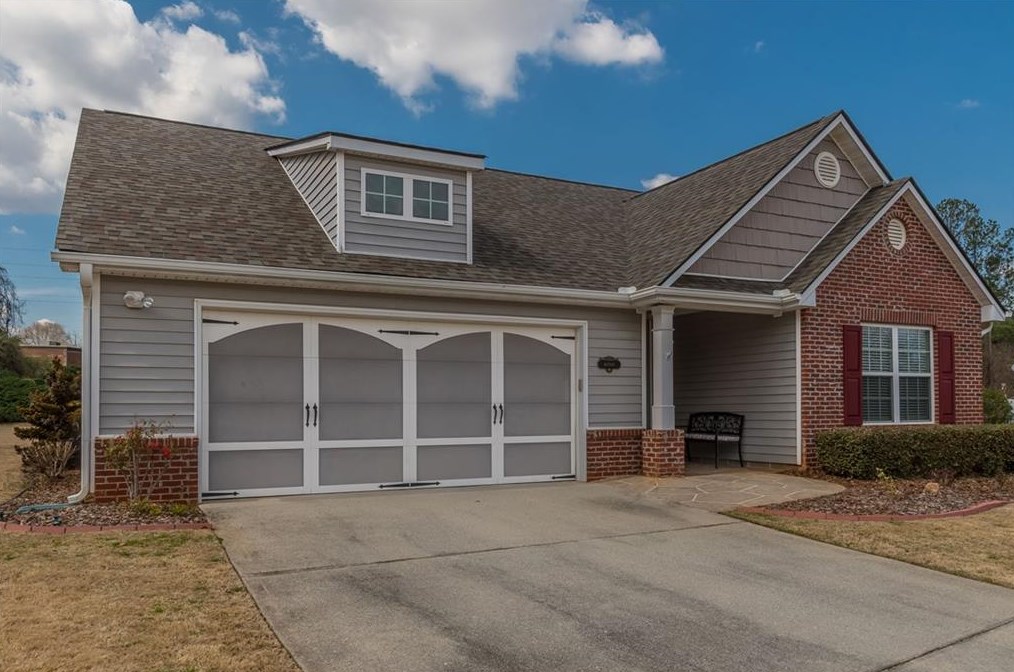 56 Sweet Briar Ln, Jefferson, GA 30549