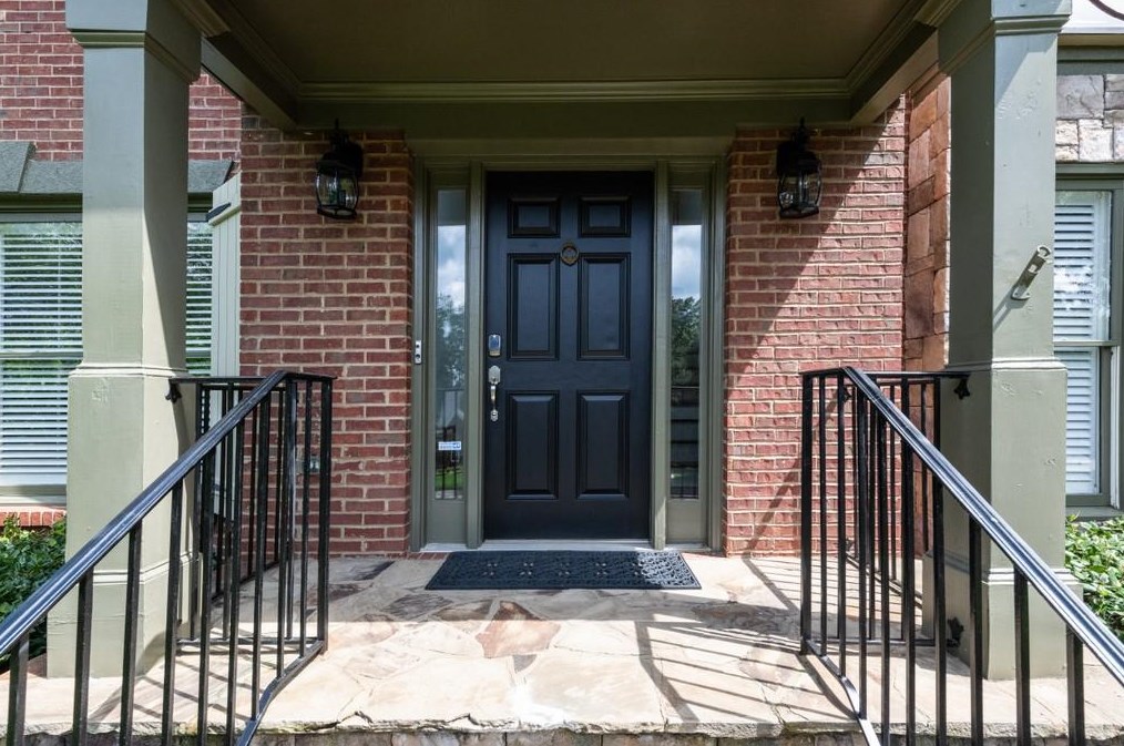 515 Woodmoore Ct, Atlanta, GA 30342-2173