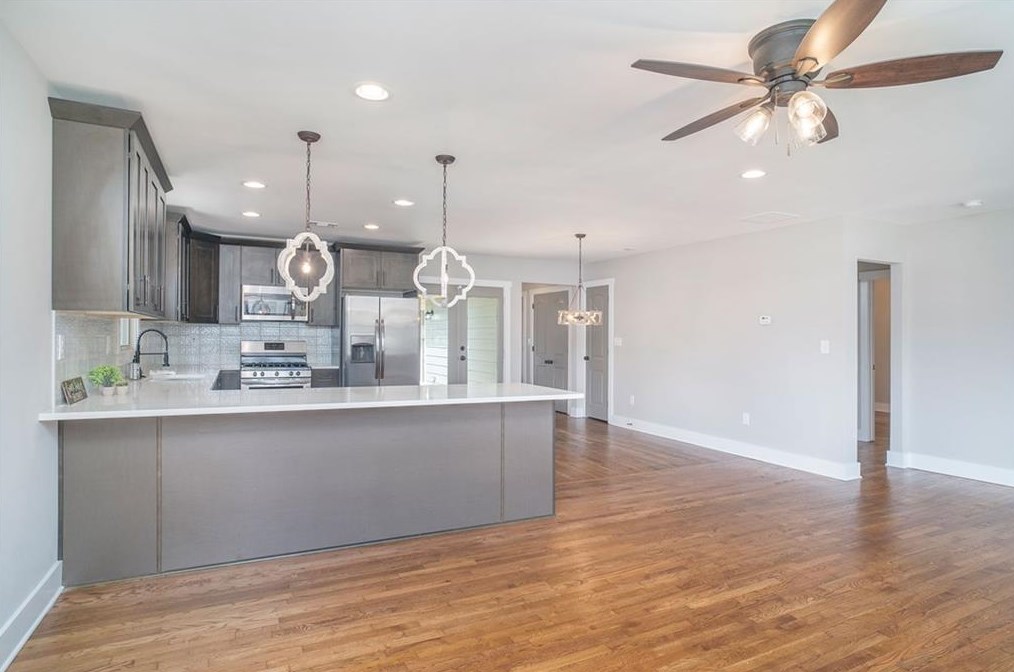 2185 Greystone Way, Decatur GA  30032-5539 exterior