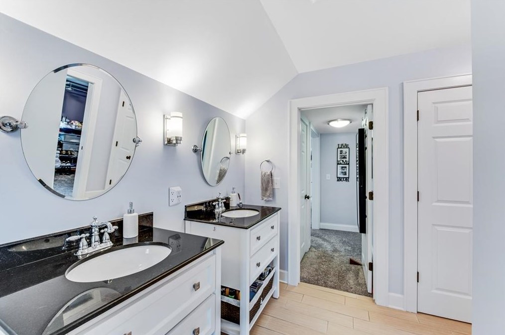 220 Woodlawn Ave, Decatur GA  30030-2311 exterior