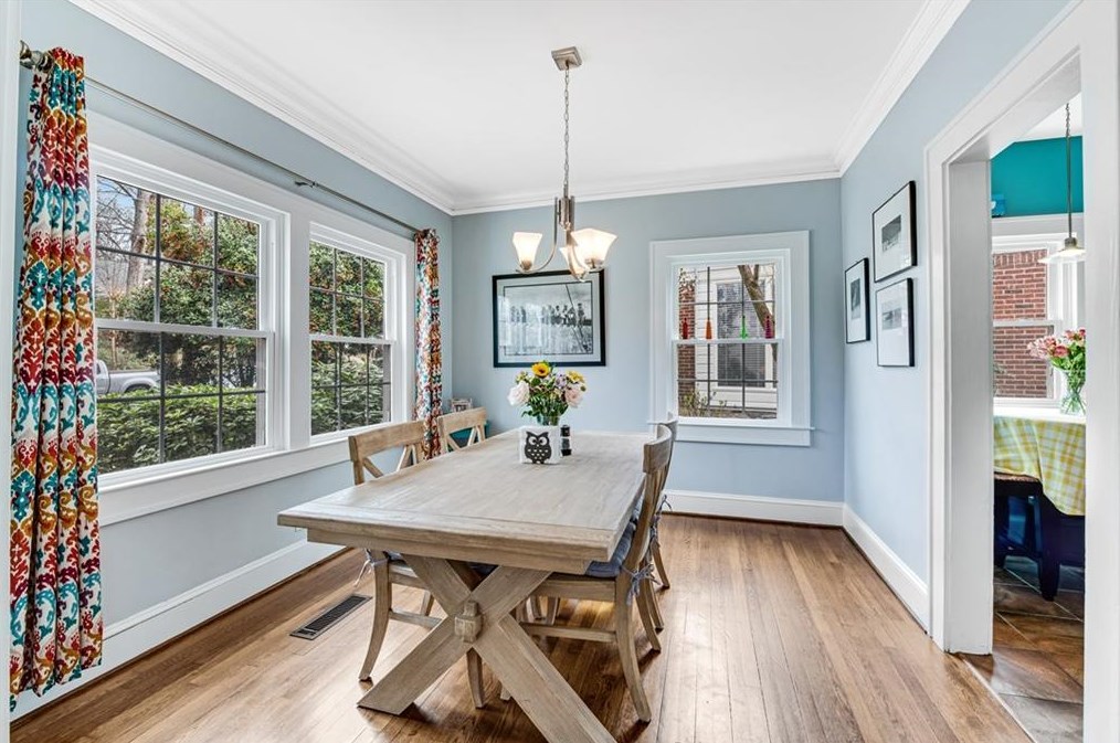 220 Woodlawn Ave, Decatur GA  30030-2311 exterior