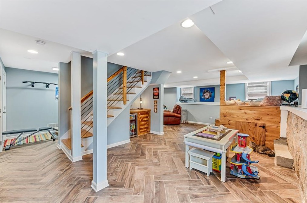 220 Woodlawn Ave, Decatur GA  30030-2311 exterior