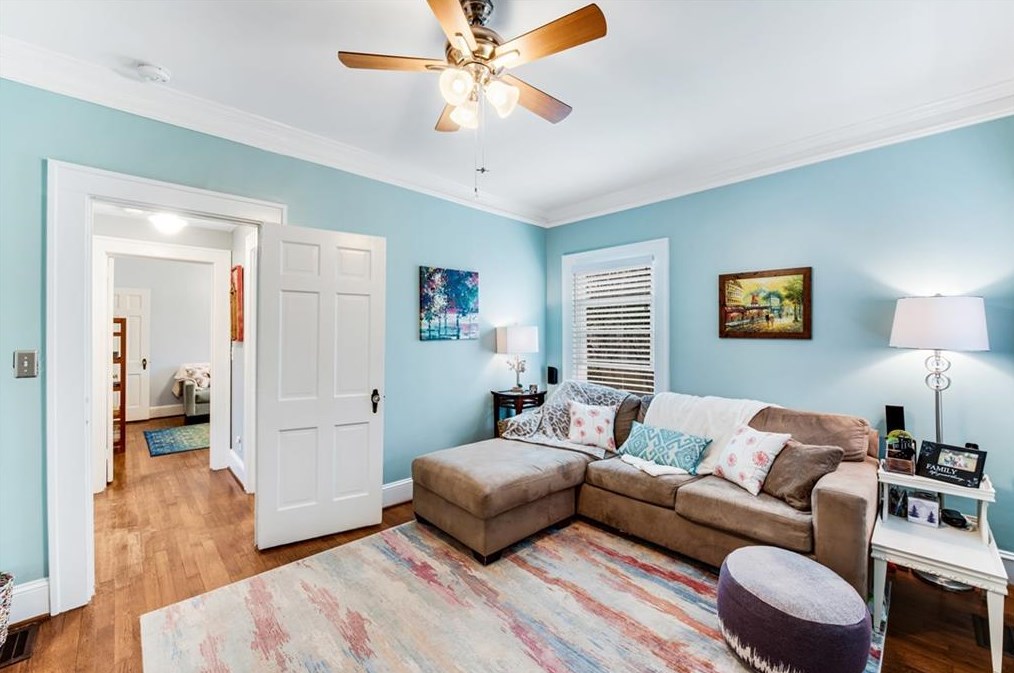 220 Woodlawn Ave, Decatur GA  30030-2311 exterior