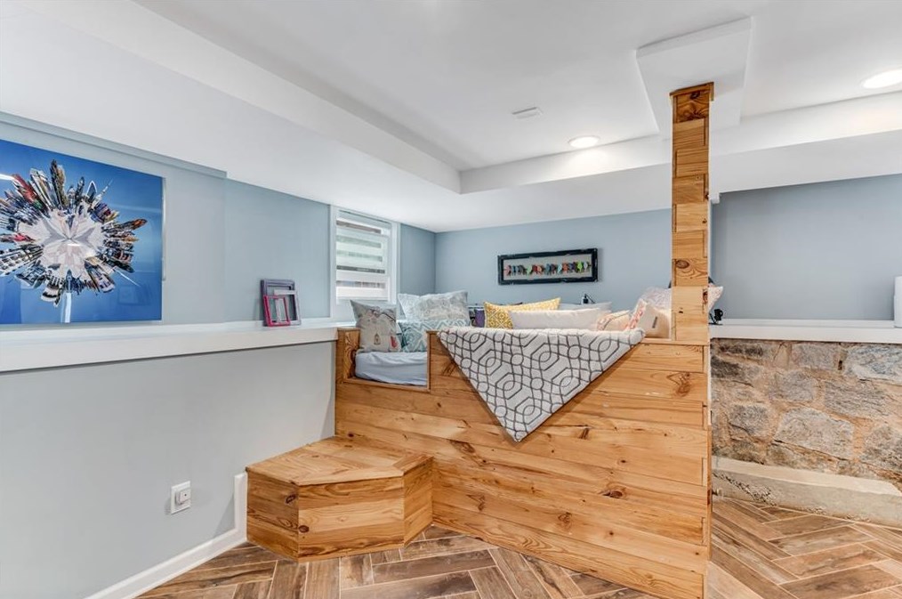 220 Woodlawn Ave, Decatur GA  30030-2311 exterior