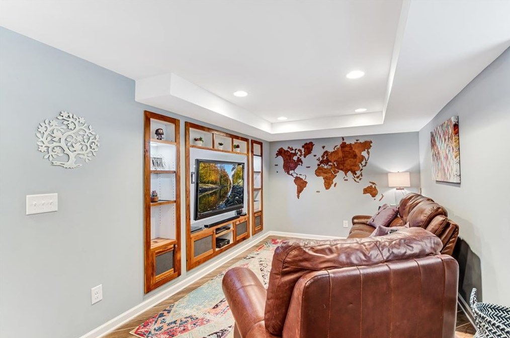 220 Woodlawn Ave, Decatur GA  30030-2311 exterior