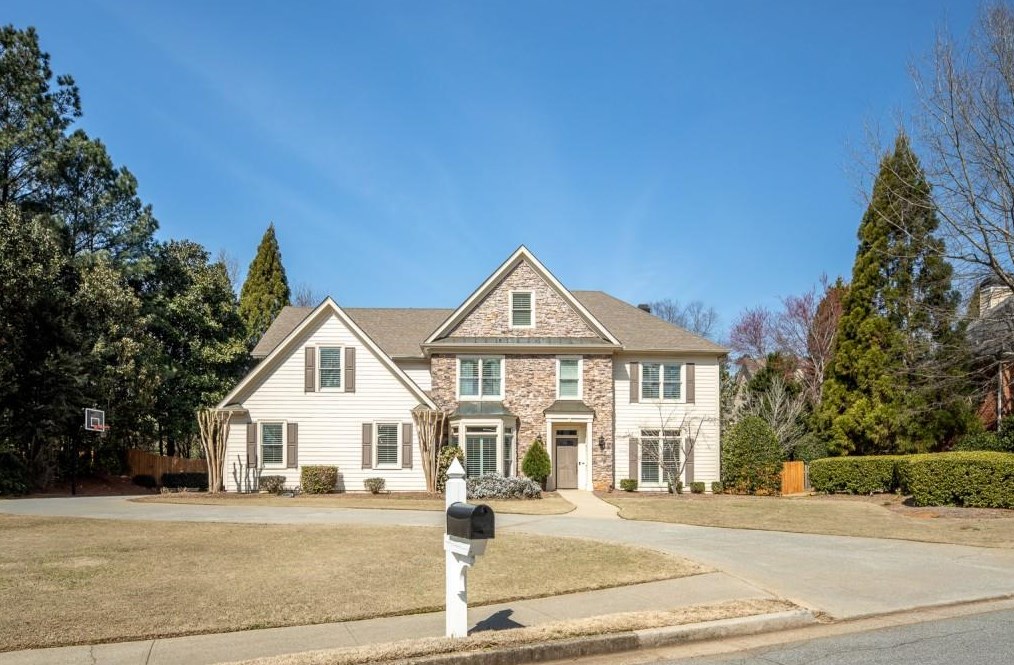 2078 Renfroe Lake Dr, Atlanta, GA 30338-4400