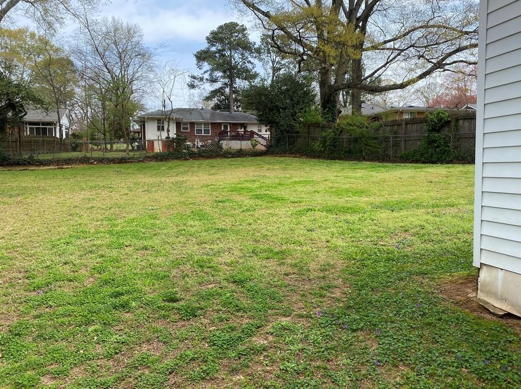 2818 Midway Rd, Decatur GA  30030-4635 exterior